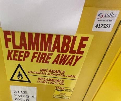 Eagle Manufacturing Company Model 1905 16-Gallon Flammable Liquid Safety Storage Cabinet-cover