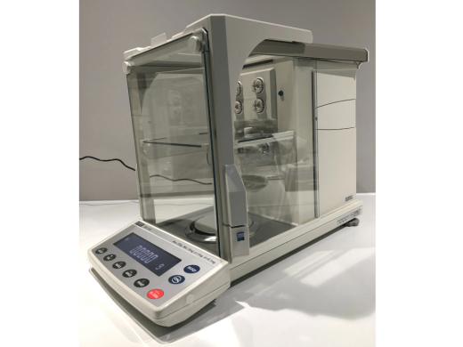 A&D BM-200 Series Micro Analytical Balance with Internal Calibration and Ionizer-cover