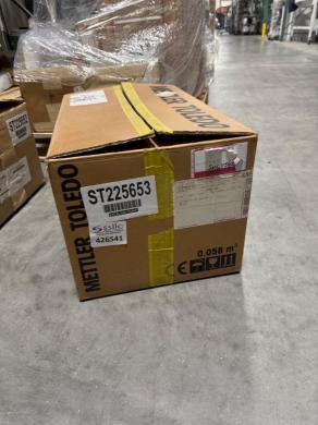 Mettler Toledo XSR10001S High-Capacity Analytical Balance-cover