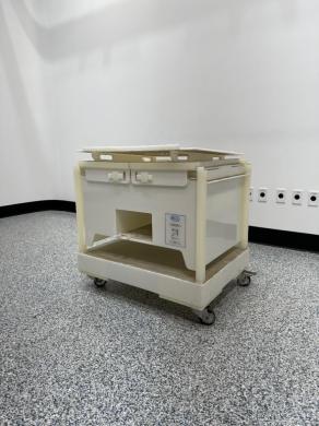 Pall Allegro 200L Plastic Tote for Secure Laboratory Material Transport-cover