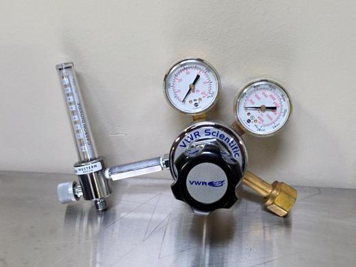 VWR Scientific CAT. NO. 55850-215 Multistage Gas Regulator with Stainless Steel Diaphragms and Flow Meter-cover