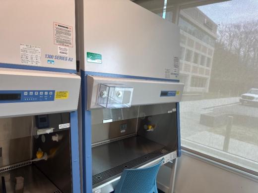Thermo 1300 Series A2 4' BioSafety Cabinet-cover