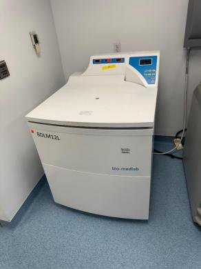 Bio-Medlab BDLM12L Floor Centrifuge with 6-Place Rotor and Digital Control-cover