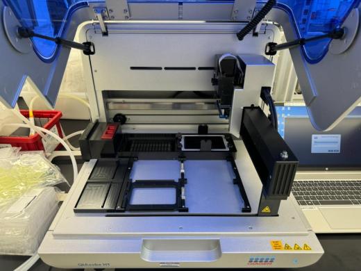 Qiagen QIAcube Automated DNA/RNA Purification System-cover