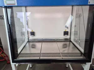 Dasit Biopharma SafeFAST Classic 209D Class II Microbiological Safety Cabinet, 11 of 12