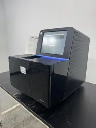 Illumina NextSeq 550 Benchtop Sequencing System (2019), 2 of 4