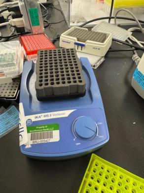 IKA MS 3 B Variable Speed Laboratory Vortex Mixer with Foam Tube Holder-cover