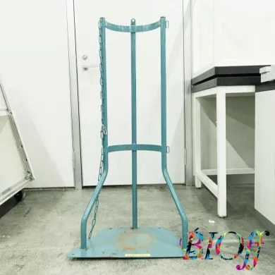 Matsushita Vehicle Industry Co., Ltd. 9402 Gas Cylinder Stand 58 × 34.5 × 109.5 cm