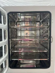 PHCbi MCO-170AICUVL-PA Laboratory CO2 Incubator, 3 of 6