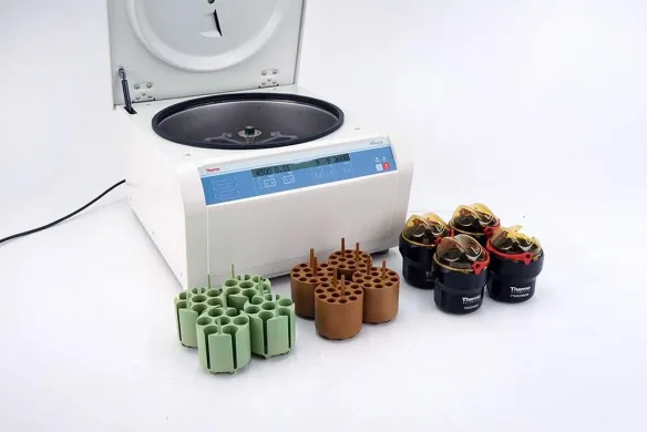 Thermo Scientific Megafuge Multifuge X3 40 Refrigerated Centrifuge TX-750 with Lid and 15 mL/50 mL Adapters