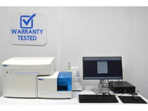 Agilent NovoCyte Quanteon High-Parameter Flow Cytometer with NovoSampler Q and Fluidics Station II-cover