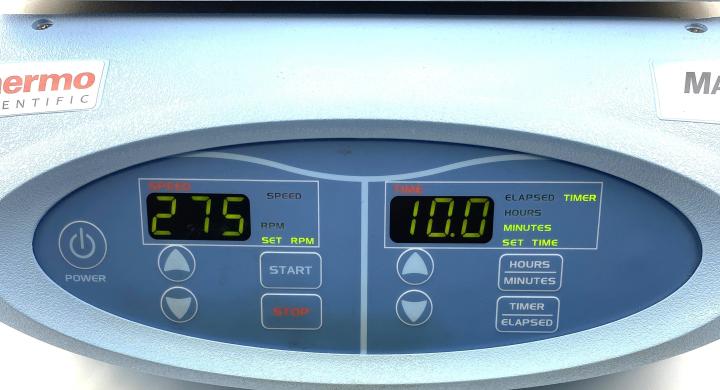 Thermo Scientific MaxQ 2000 Digital Benchtop Orbital Shaker with Microplate Platform-cover