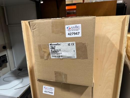 Cole-Parmer MasterFlex L/S 7522-28 Peristaltic Pump with 600 RPM Drive-cover