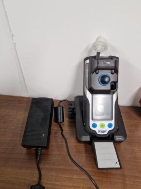 Dräger X-am 8000 Multi-Gas Detector with CO₂/H₂S/NH₃/NO Sensors-cover