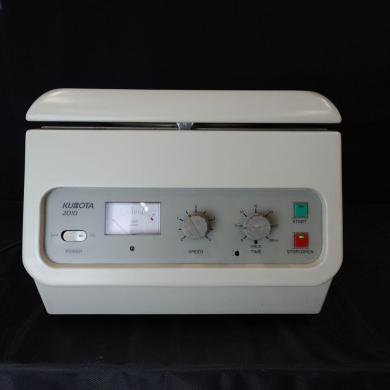 KUBOTA RS-240 Benchtop Small Centrifuge with Swing Rotor-cover