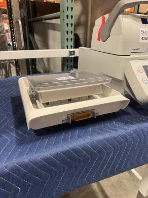Applied Biosystems ProFlex Dual 384-Well Sample Block-cover
