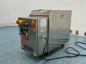 Mokon DT4309AFJ Industrial Temperature Control Unit with Pressure Gauges, 2 of 4