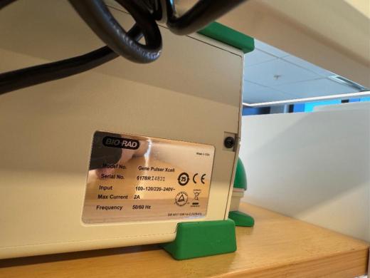 Bio-Rad GenePulser Xcell Electroporation System-cover