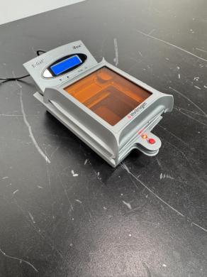 Invitrogen E-Gel iBase Safe Imager Real Time Transilluminator-cover