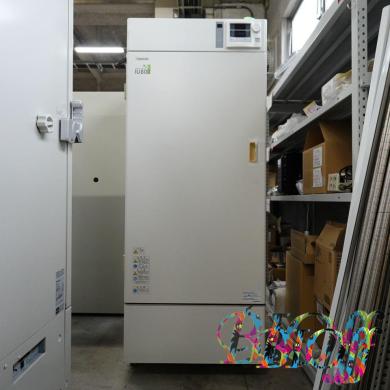 Yamato IU800 Low-Temperature Constant-Temperature Chamber-cover
