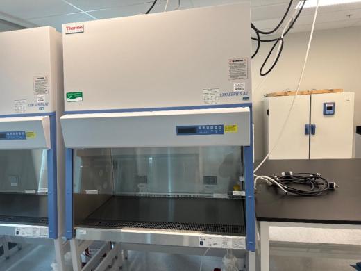Thermo 1300 Series A2 4' BioSafety Cabinet-cover