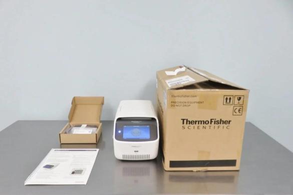 Applied Biosystems MiniAmp Thermal Cycler with 96-Well Block and Touchscreen Interface-cover