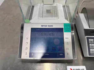 Mettler Toledo XP205DR Analytical Balance with Draft Shield and External Control Unit, 2 of 4
