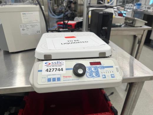 Thermo Super Nuova Multi Place Digital Magnetic Stirrer S136035Q-cover