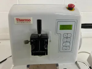 Thermo Shandon Finesse ME+ Precision Rotary Microtome for Histology, 9 of 15