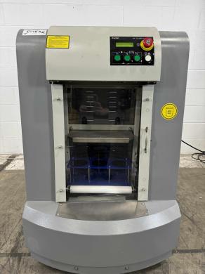 Eppendorf Innova 42R Refrigerated Incubator Shaker, 230V, 1.9 cm Orbit, 400 rpm max-cover