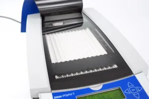 GE Ettan IPGphor 3 Isoelectric Focusing System by Cytiva, 2 of 10