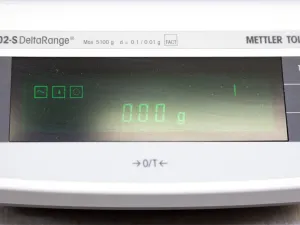 Mettler PG5002S Precision Analytical Balance with 5100 g Capacity, 3 of 3