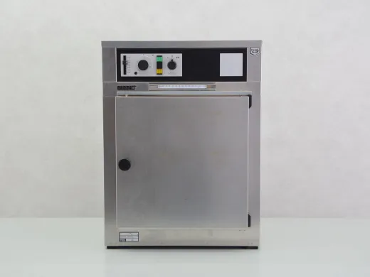 Memmert U30 Laboratory Drying and Heat Treatment Oven