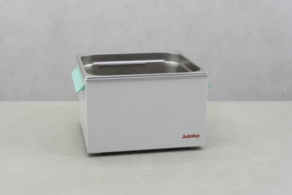 Julabo 17 Water Bath, 17 L Capacity-cover