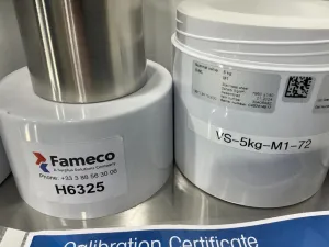 METTLER TOLEDO Model 30406482 Set of Five 5 kg Calibration Weights, 3 of 4
