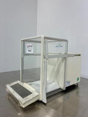 Mettler Toledo AT200 Analytical Balance with Draft Shield and Digital Display-cover
