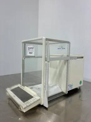 Mettler Toledo AT200 Analytical Balance with Draft Shield and Digital Display