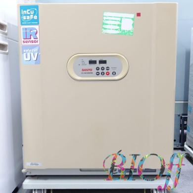 Sanyo MCO-20AIC CO2 Incubator 215L with Stand-cover