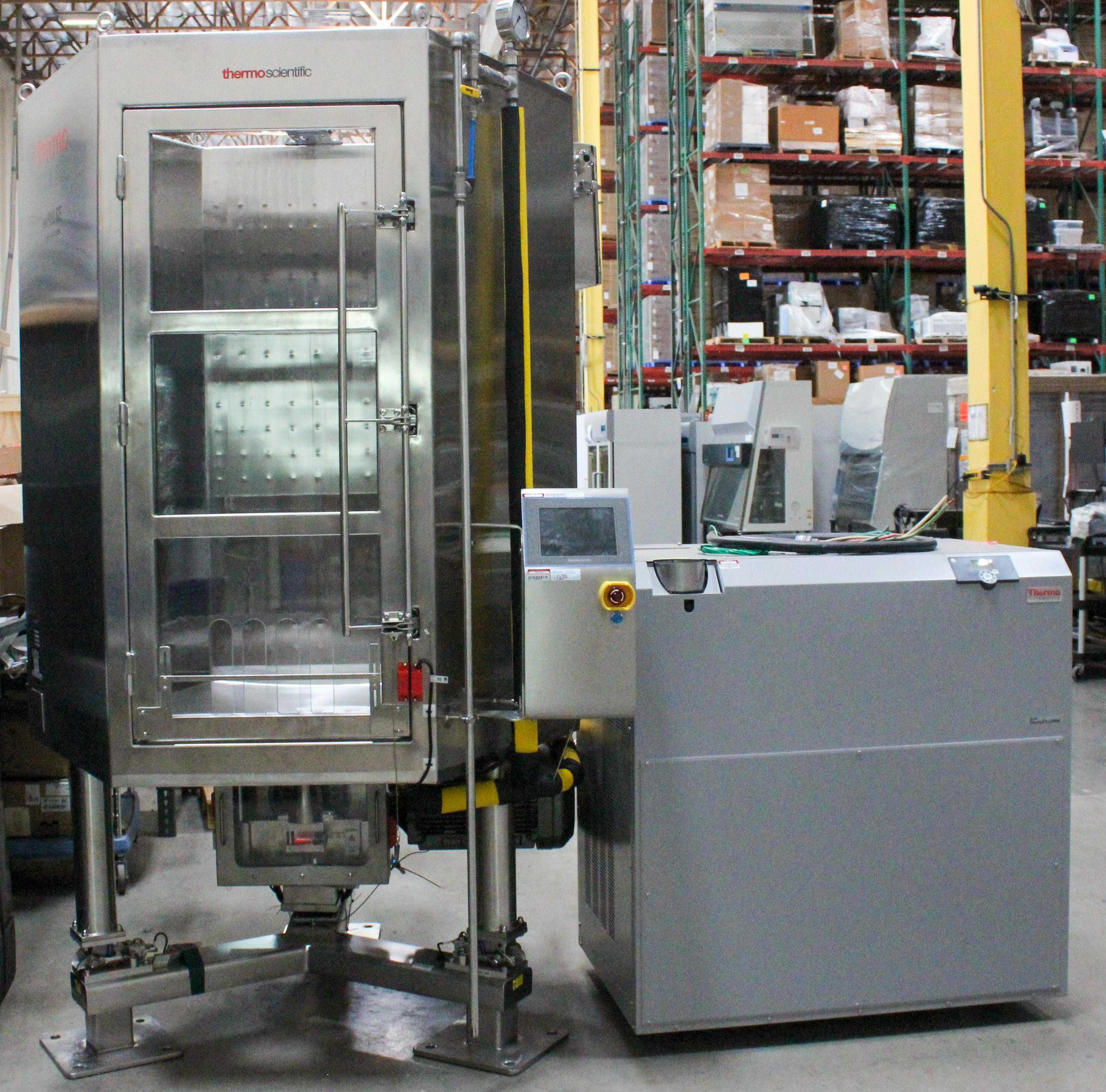 Thermo imPULSE Single-Use Mixer 2000L with Touchscreen Controls for Bioprocessing