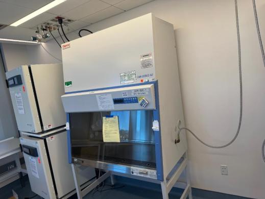 Thermo 1300 Series A2 4' BioSafety Cabinet-cover