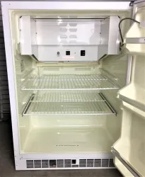 Thermo Precision 3727 Refrigerated Incubator (6.1 Cu-Ft), 2 of 8