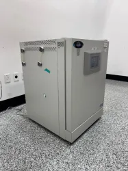 NuAire CO2 Incubator for Precise Temperature and CO2 Control in Cell Culture, 2 of 5