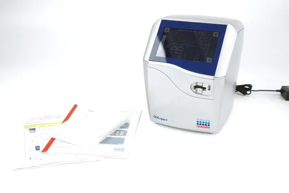 QIAGEN QIAexpert High-Speed UV/Vis Spectrophotometer with Software, 2021