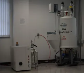 Bruker Avance II, 2 of 2