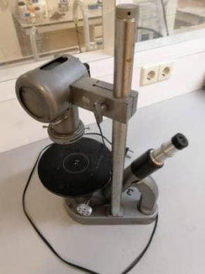 Classic Leitz inverted microscope-cover