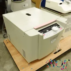 AS ONE 444315-100 Benchtop Centrifuge with CA-8 Angle Rotor, 2 of 7