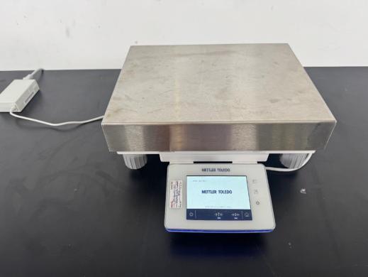 Mettler Toledo XSR3200 Digital Scale-cover