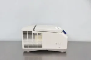 Eppendorf 5425R Refrigerated Microcentrifuge for Temperature-Sensitive Sample Processing, 2 of 13