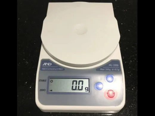A&D HL-200i Compact Precision Balance, 200 g Capacity, 0.1 g Resolution