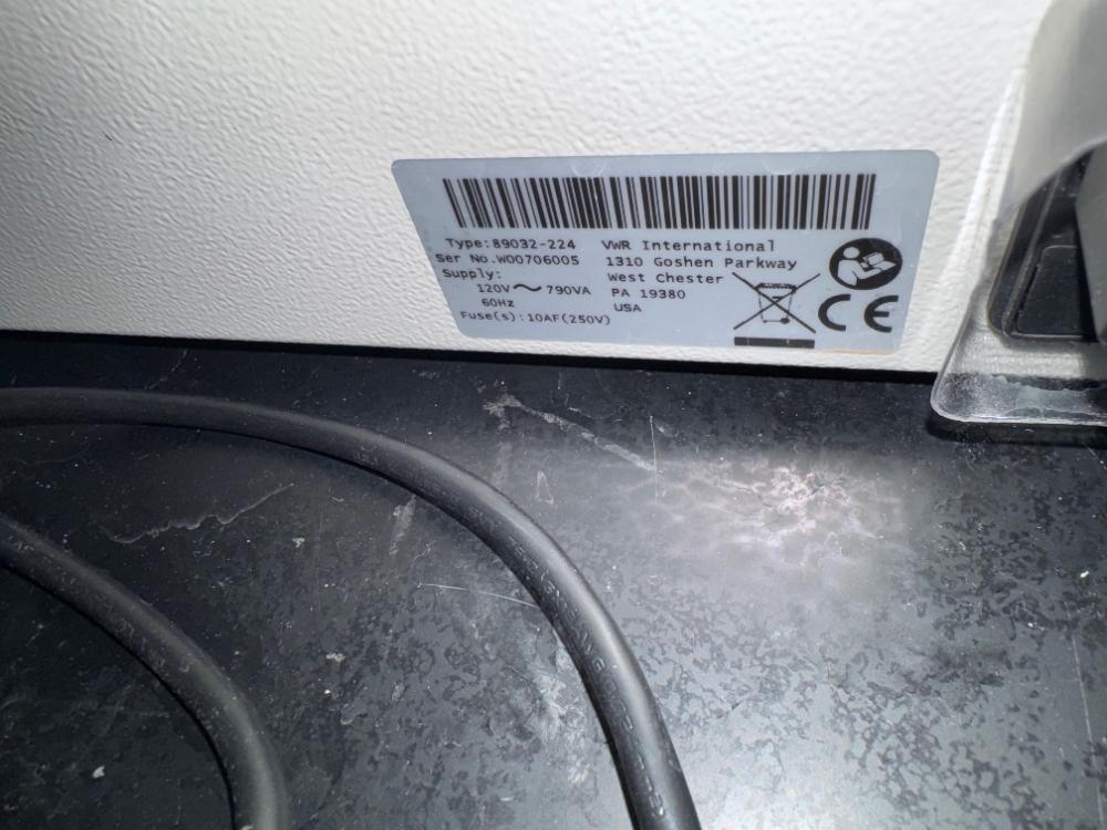 VWR 89032-224 Laboratory Digital Water Bath with Precise Temperature Control